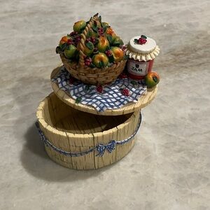 Willow Hall Fruit Basket with Jam Accent - Multicolor